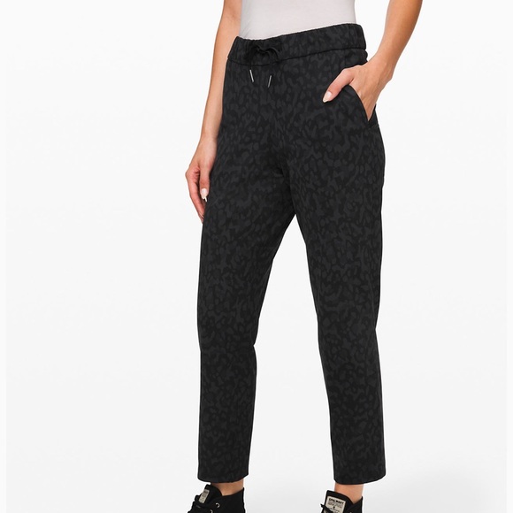 lululemon athletica Pants - Lululemon On The Fly 7/8 Pant